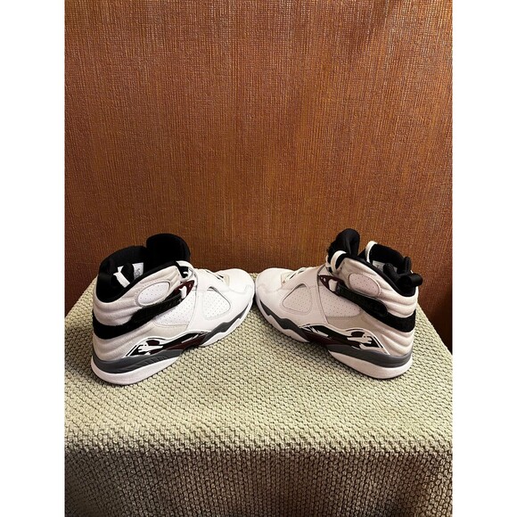 Nike Women’s Jordan 8 Retro Burgundy Bugs Bunny Pheonix Size 10.5 (Men's 9) - Picture 3 of 7